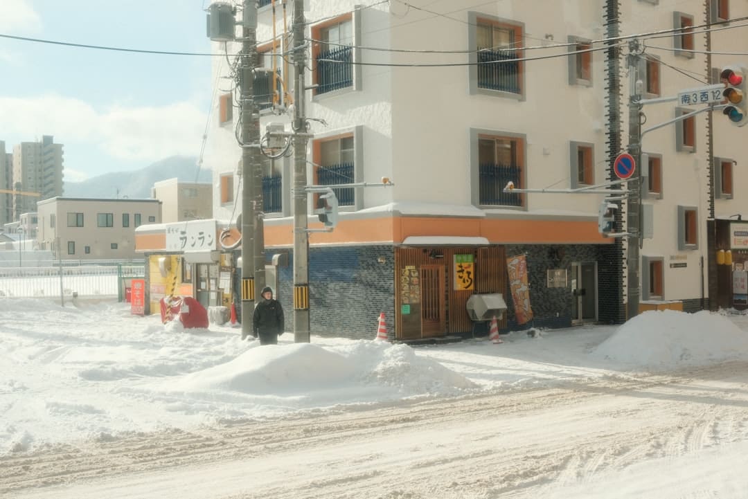 三甲医生回应易烊千玺刮痧高烧 刮痧后洗澡需谨慎